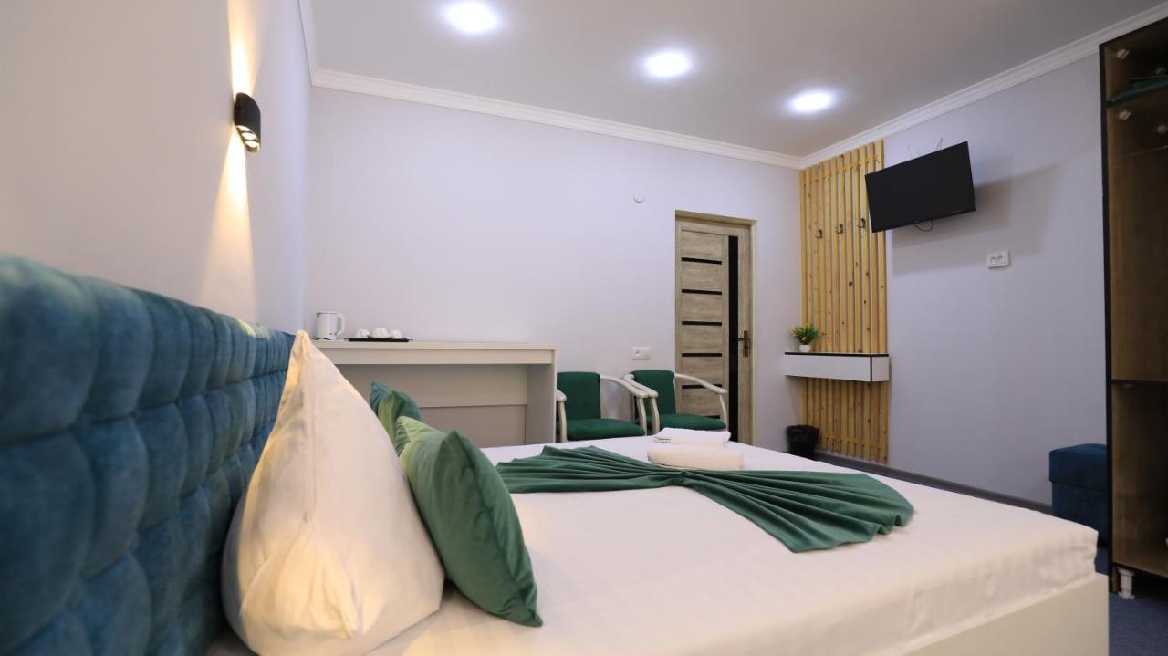 Sharq Hotel อูร์เกนช์ ภายนอก รูปภาพ