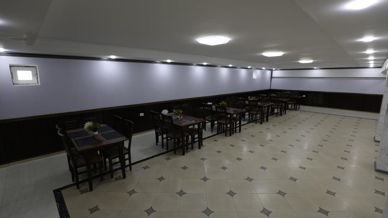 Sharq Hotel อูร์เกนช์ ภายนอก รูปภาพ