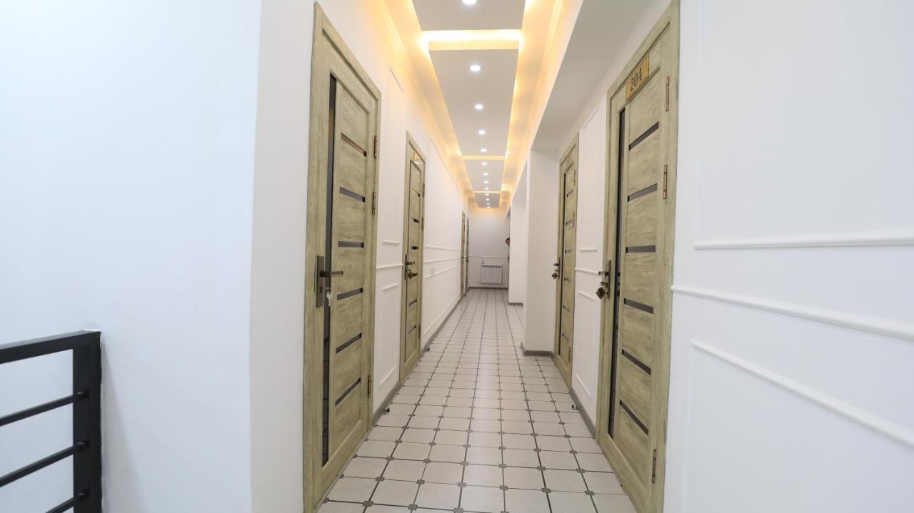 Sharq Hotel อูร์เกนช์ ภายนอก รูปภาพ
